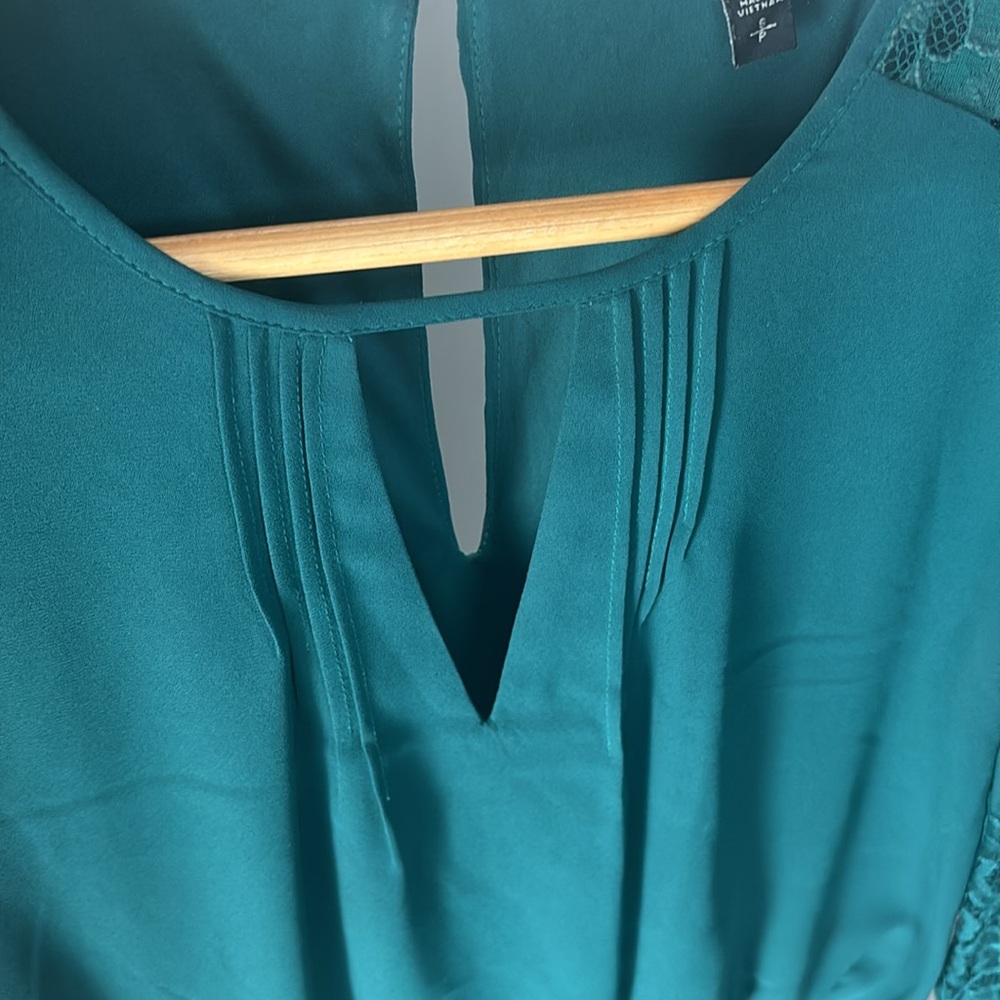 Express Green Lace Dress - Picture 7 of 7